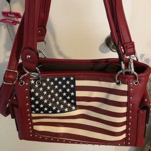 Concealed handgun purse